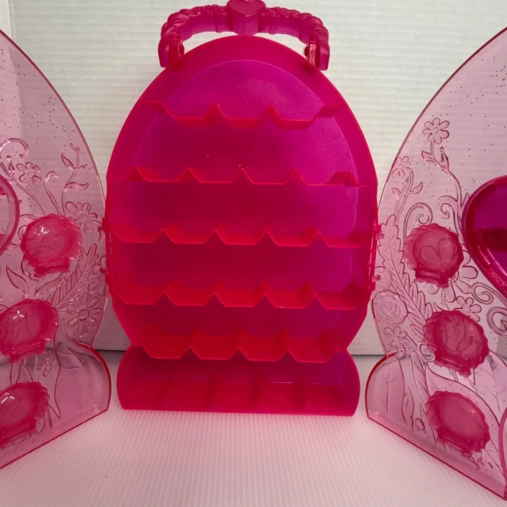 Hatchimals Colleggtibles Lot Pink Collectors Case with 25 Hatchimals Rare Figure